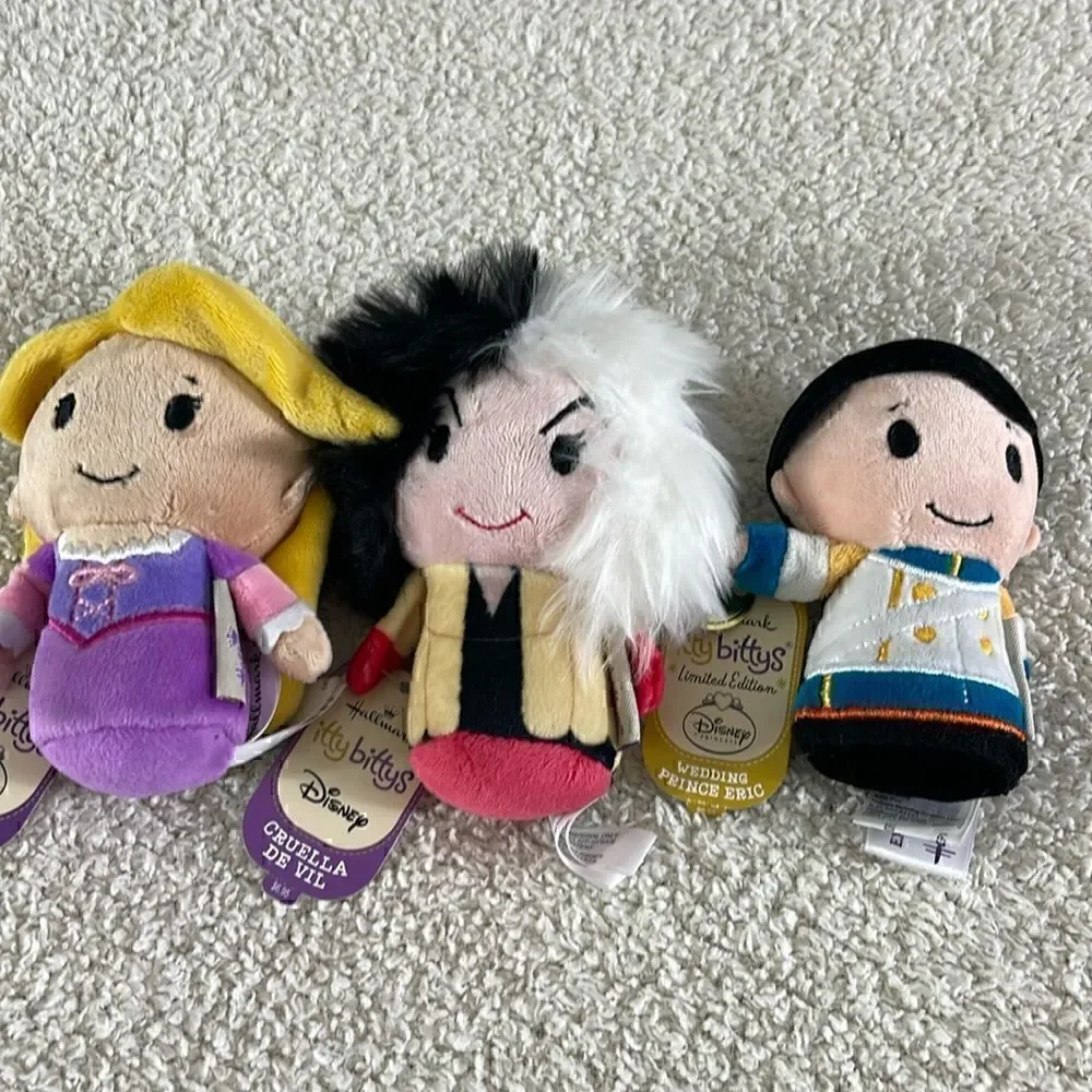Hallmark Itty Bittys Disney Preince Eric Rapunzel & Cruella De Vil New Set Of 3‎